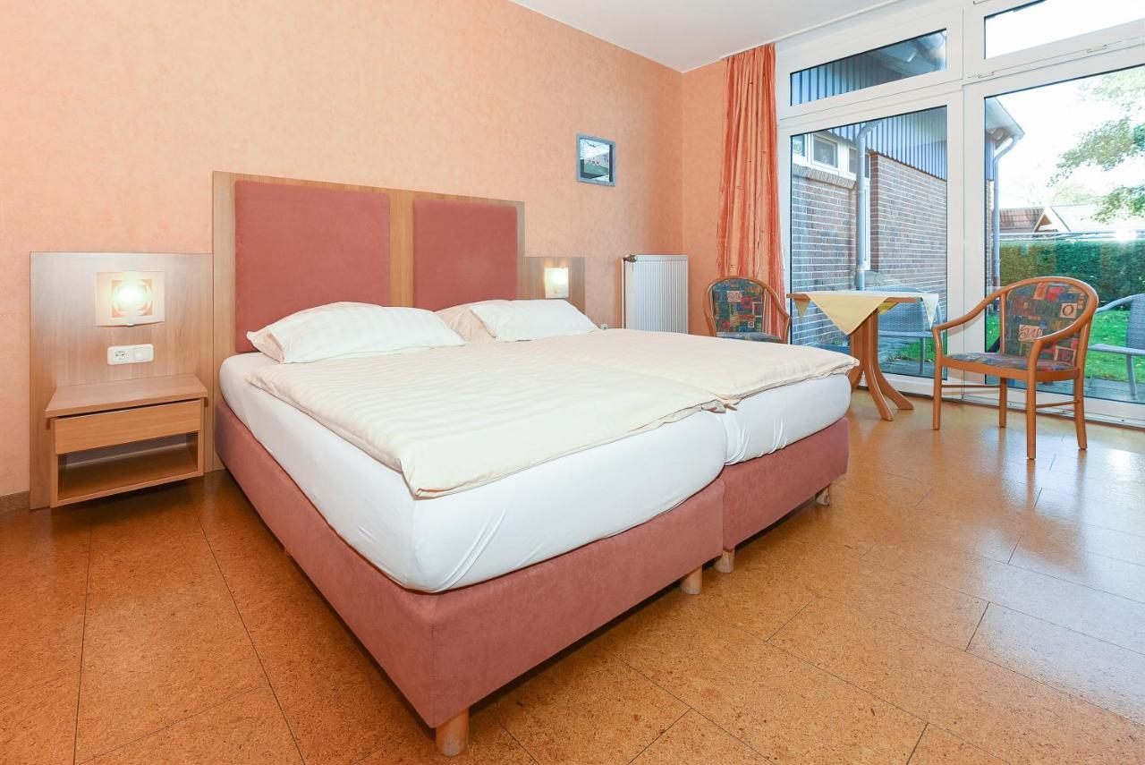 Hotel-Pension Altes Siel Bensersiel Exterior foto