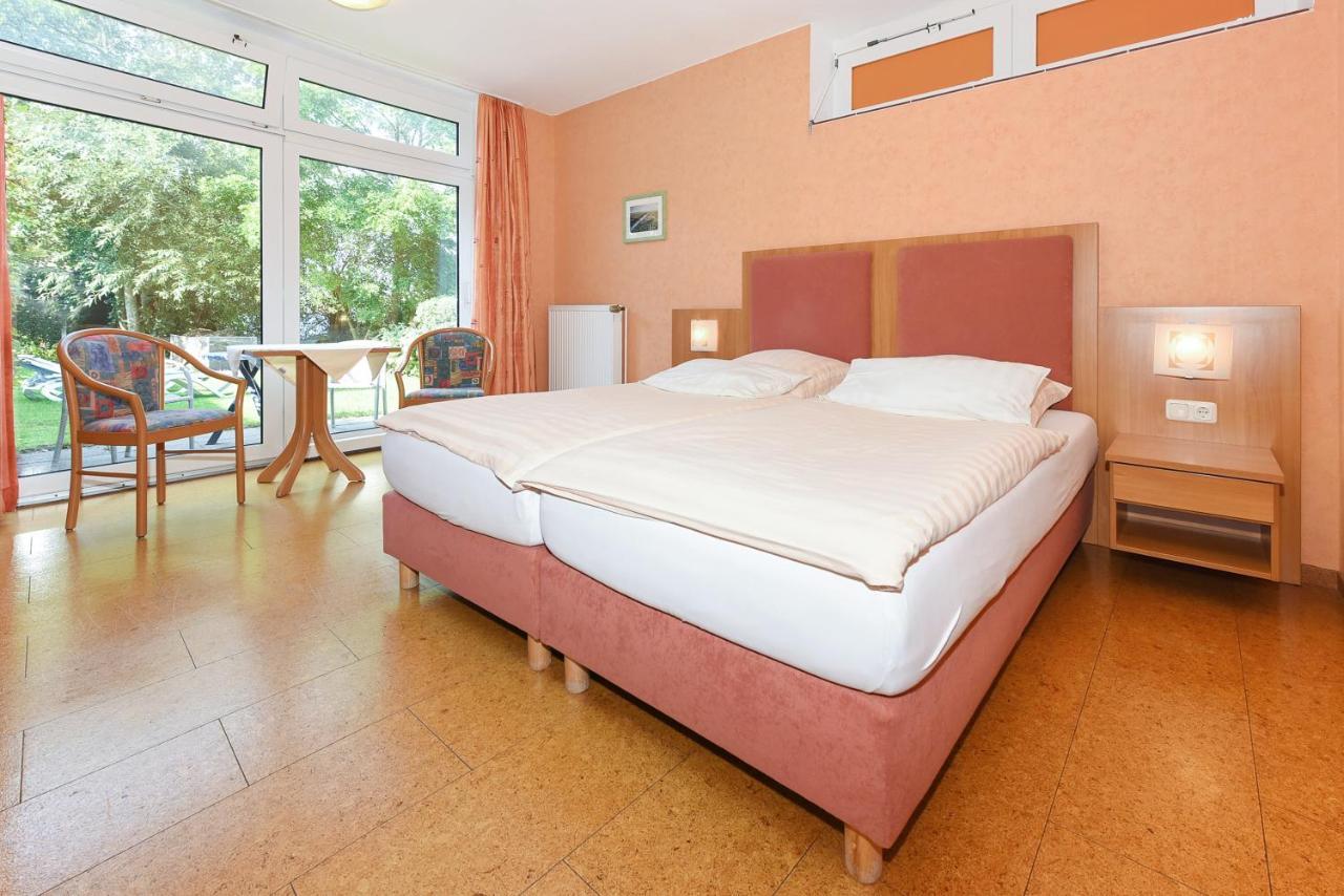 Hotel-Pension Altes Siel Bensersiel Exterior foto