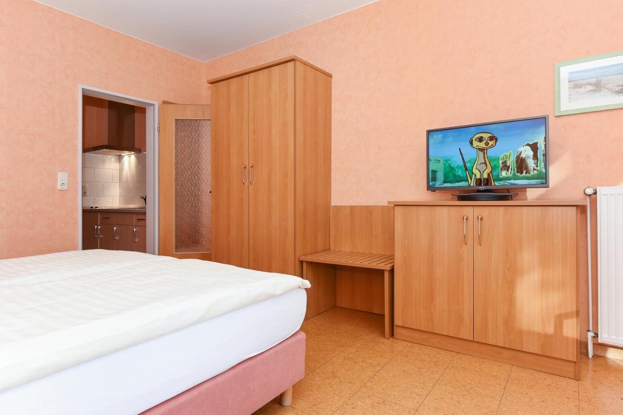 Hotel-Pension Altes Siel Bensersiel Exterior foto