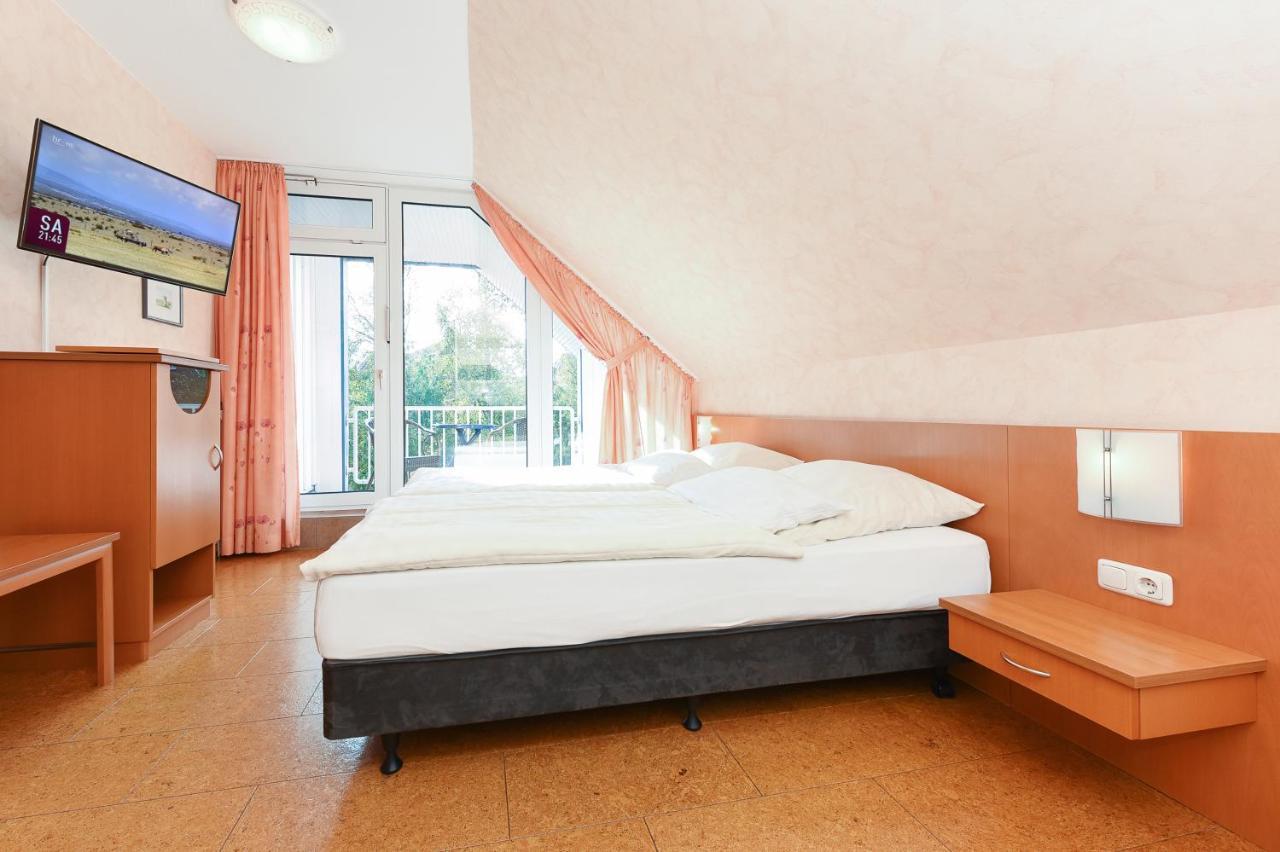 Hotel-Pension Altes Siel Bensersiel Exterior foto